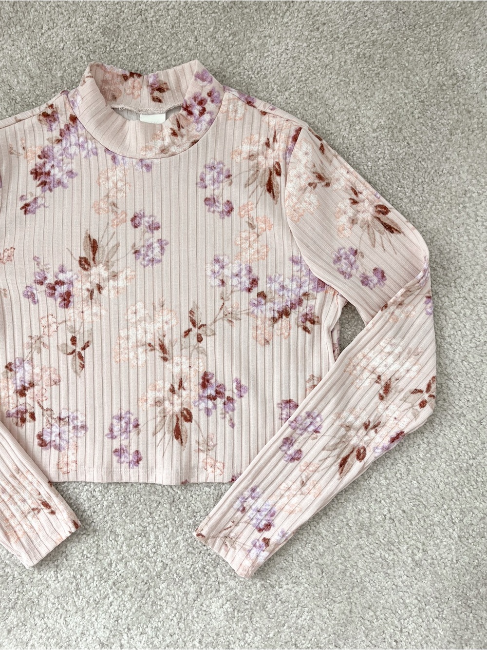 ASO Erid Sinclair Wednesday Addams Cosplay H&M Crop Floral Ribbed Mock Neck Top